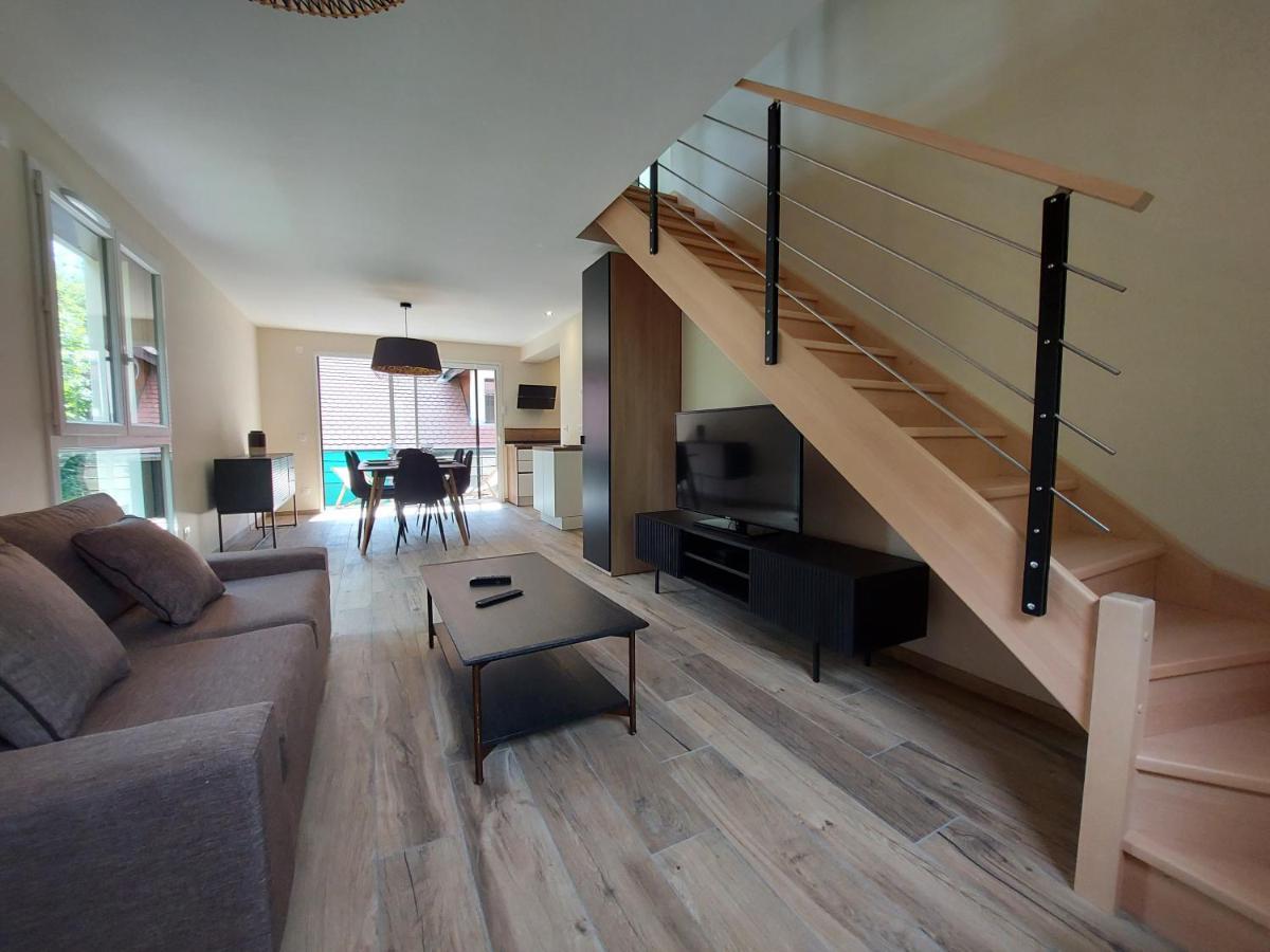 Charmant Et Spacieux Appartement A Quelques Pas Du Lac Duingt Eksteriør billede
