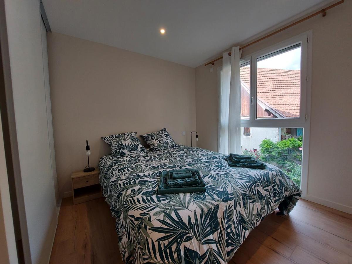Charmant Et Spacieux Appartement A Quelques Pas Du Lac Duingt Eksteriør billede